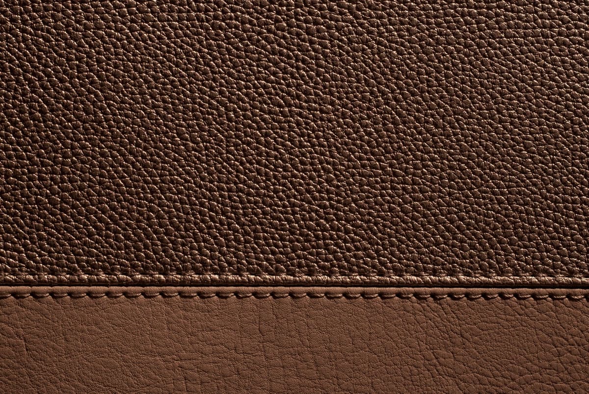 Textura de couro escuro com brilho